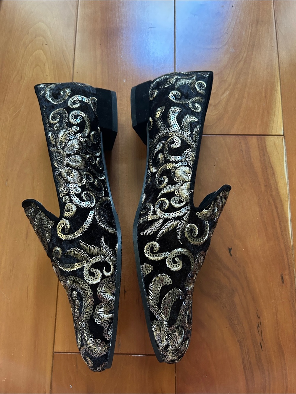 Stuart Weitzman Black Velvet Embellished Floral Loafers - Picture 4 of 12